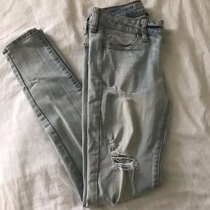 AEO Distressed Jeggings